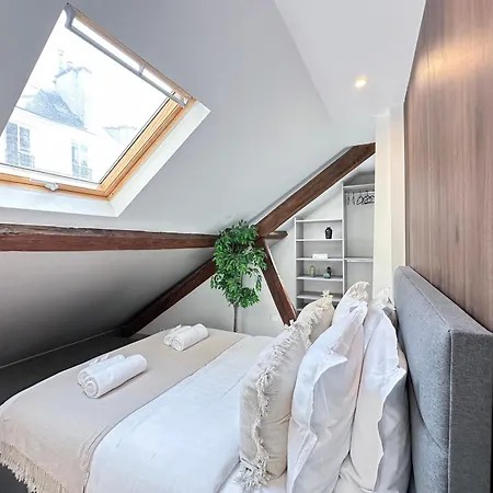 Apartment Stylish & Chic Duplex Near Eiffel Tower *